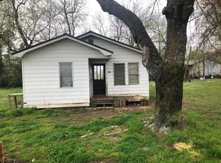 390 3rd St, Oil Trough, AR 72564