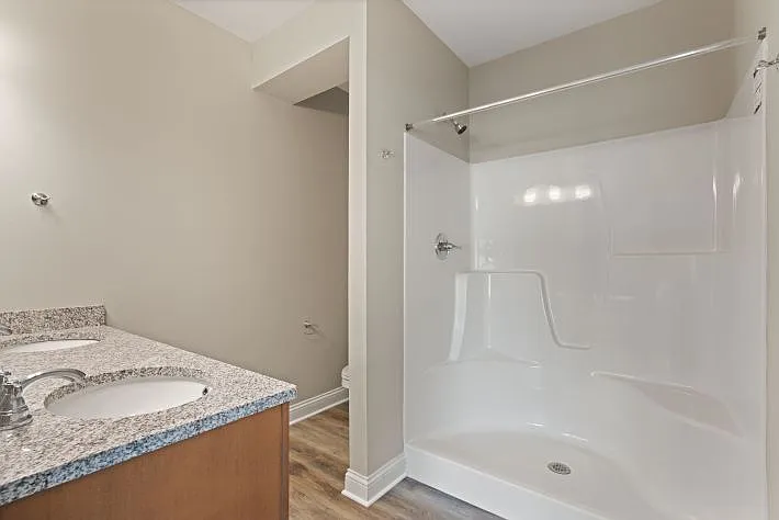 Adelyn Apartments — Photo 22