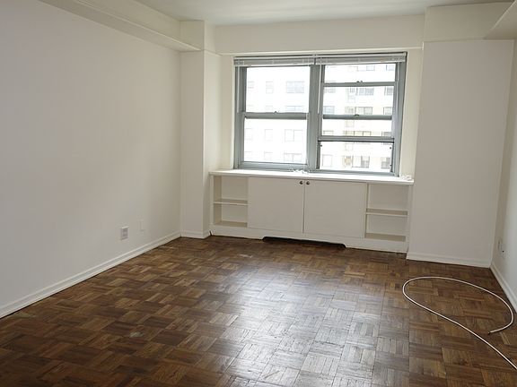 3rd image of 250 E 87th St APT 10H