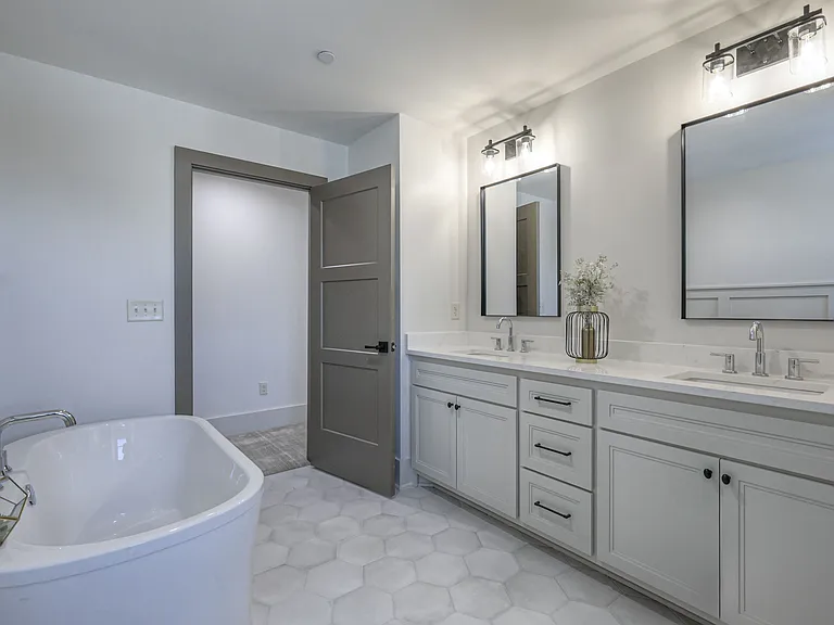 1025 Southwalk Dr — Photo 26