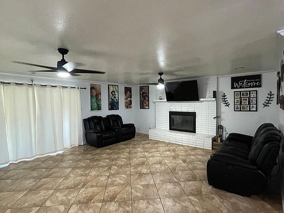 3rd image of 508 W Poe St