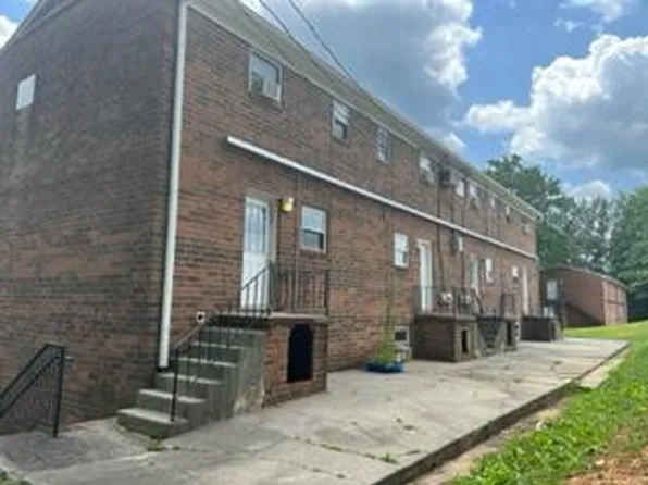 215 Nolens Hill Rd, Ferrum, VA 24088