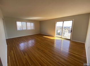 76 Hackensack St APT A1, East Rutherford, NJ 07073
