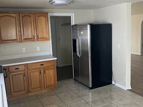 4th image of 16027 Frost Dr