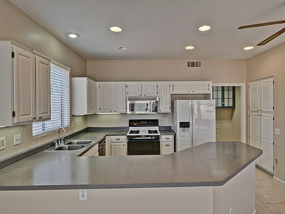 4th image of 21620 N 160th Dr