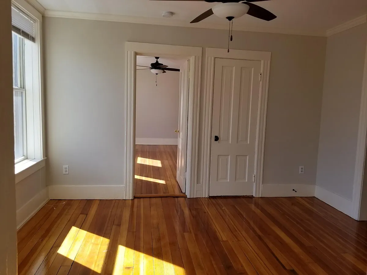 Building Photo - 263 Pleasant St #1