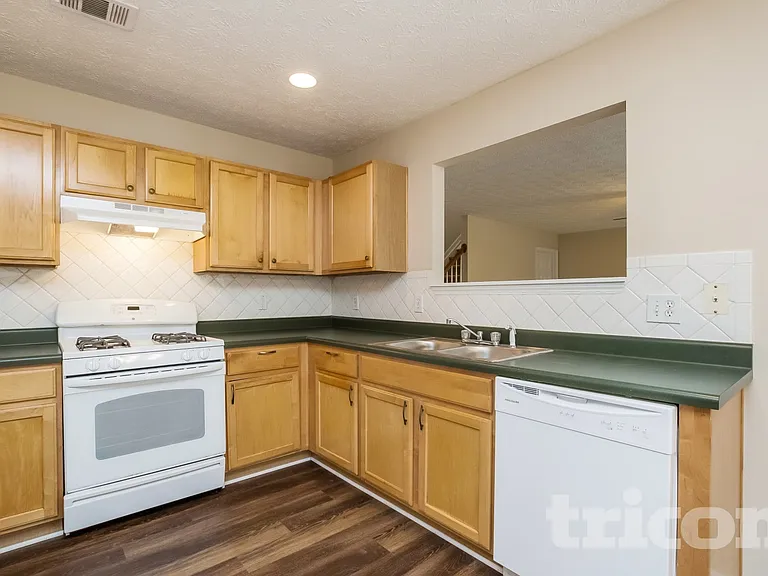 1765 Campbell Ives Dr — Photo 6
