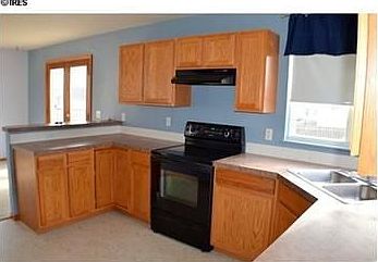 5th image of 422 Laurel Ave