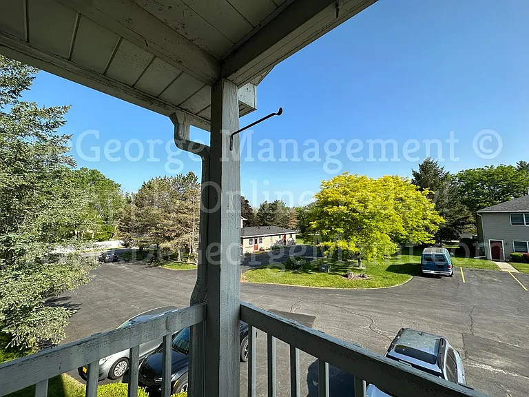 Burdick Estates Apartments — Photo 82