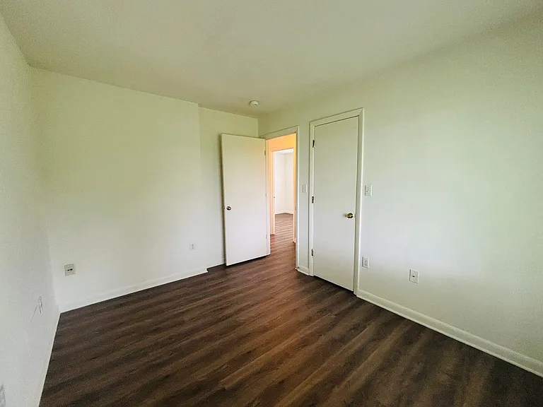 1210J University Ter — Photo 12