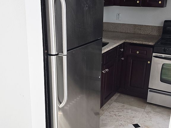 2nd image of 2230 E Ocean Blvd APT 4