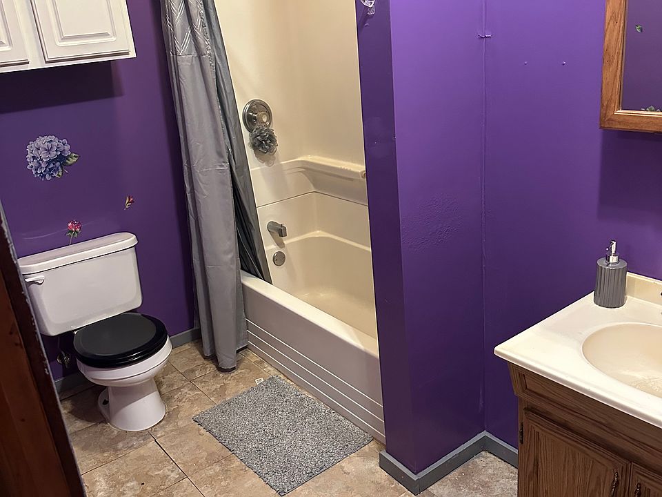2nd image of 1800 Grandview Ave APT 4