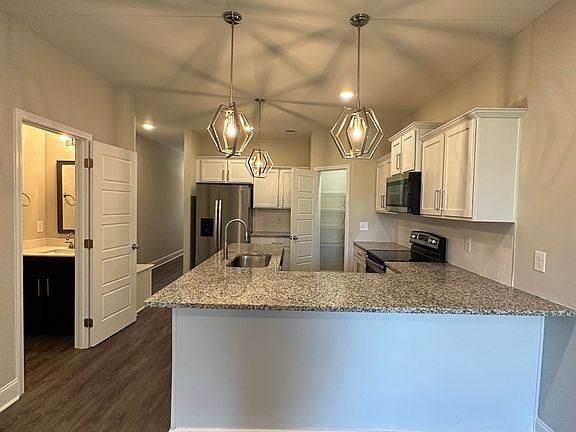 5th image of 119 W Rossview Rd #3