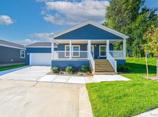 2756 Naples Ct, Lapeer, MI 48446