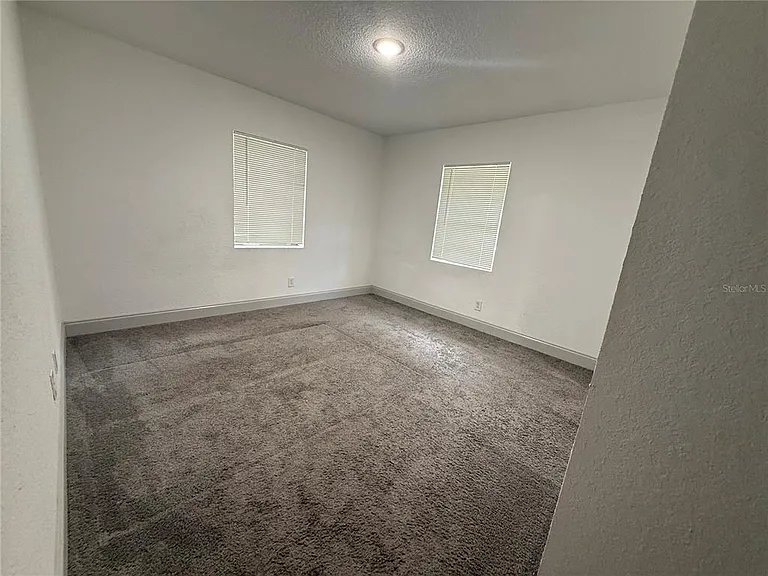 13 Volusia Dr — Photo 10
