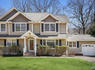 239 Momar Dr, Ramsey, NJ 07446