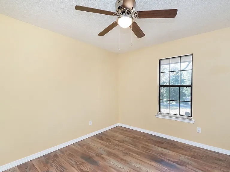 3057 Brookline Dr W — Photo 18