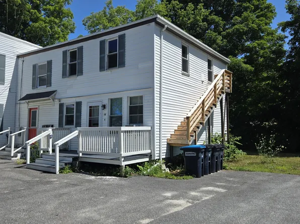 15 South St #3, Freeport, ME 04032