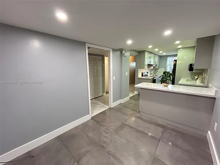 14110 Kendale Lakes Cir — Photo 25