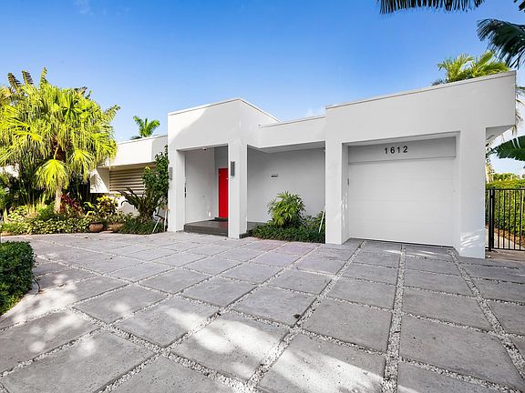 5th image of 1612 SE 13th St