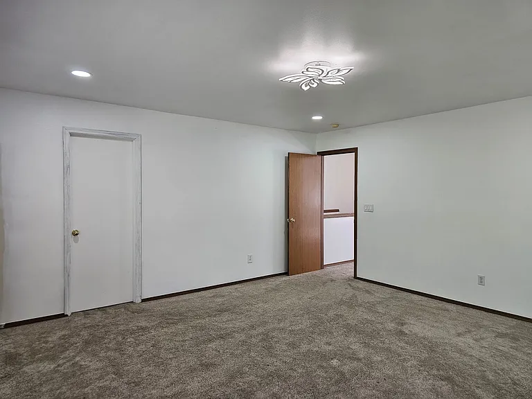 Huge Master bedroom with smart lights and remote.