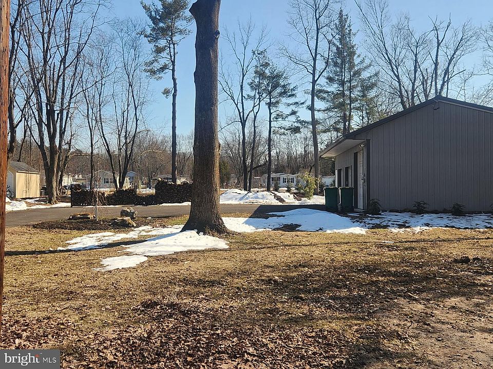 1st image of 325 N Shady Retreat Rd