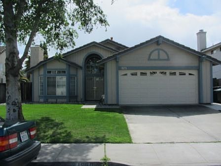 2nd image of 1960 Foxwood Ct
