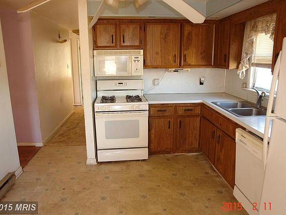 3rd image of 11002 Parkgate Dr