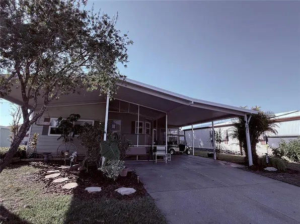 3141 Great Oak St, Zephyrhills, FL 33543