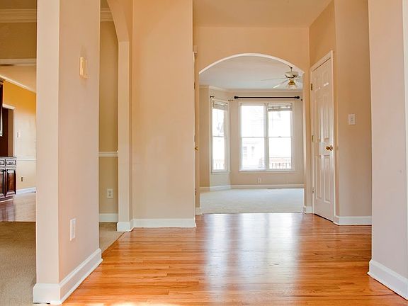 3rd image of 282 Creek Front Way