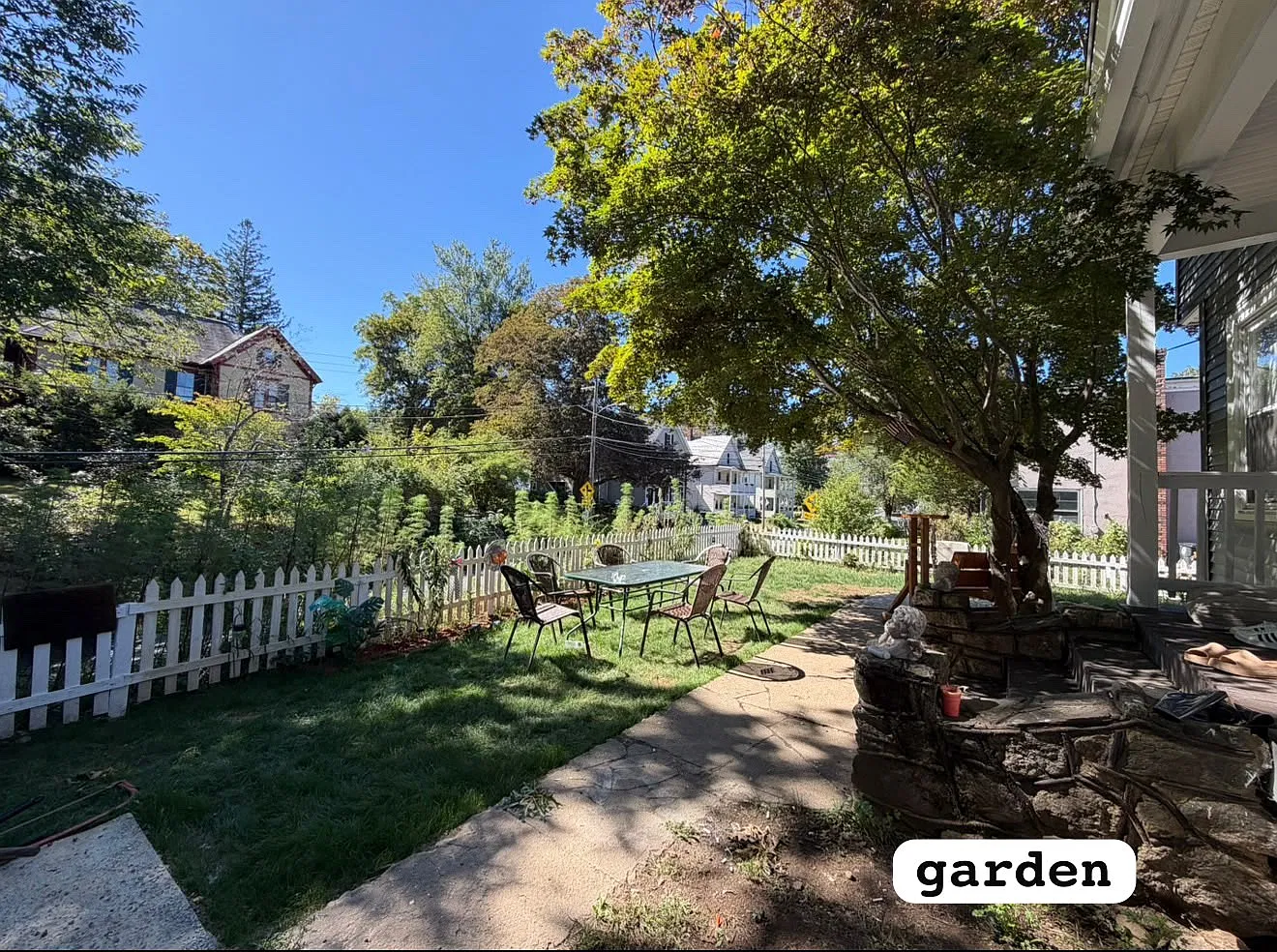 3 bed, 1000 sqft, $2,500 — Photo 3