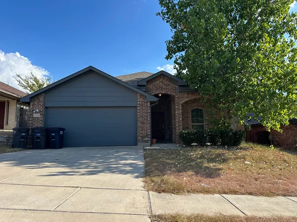 2316 Jean Hills Ln, Fort Worth, TX 76119
