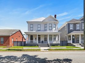 412 W 41st St, Savannah, GA