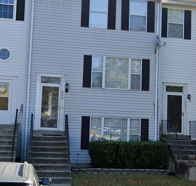 1st image of 695 Mount Lubentia Ct W