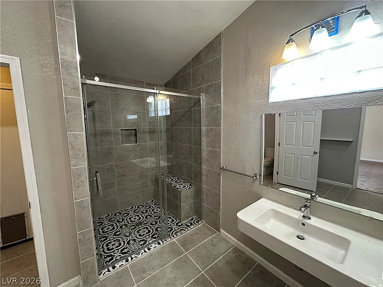 2109 Cedar Hills St — Photo 15