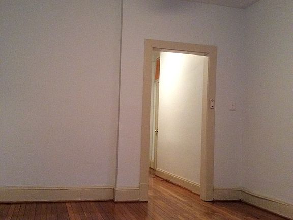 Living Room/Entrhy