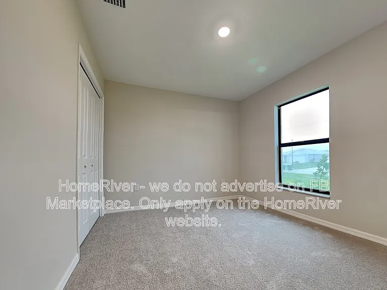 1730 NW 6th Pl — Photo 12
