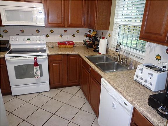 5th image of 1003 Westside Dr