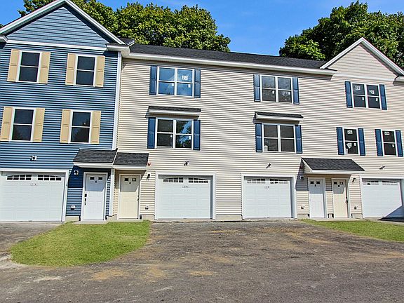 2nd image of 8 Sapphire Ln