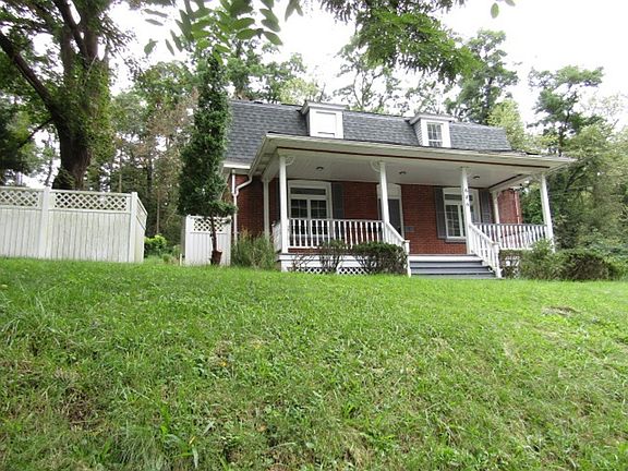 2nd image of 686 Filmore Rd