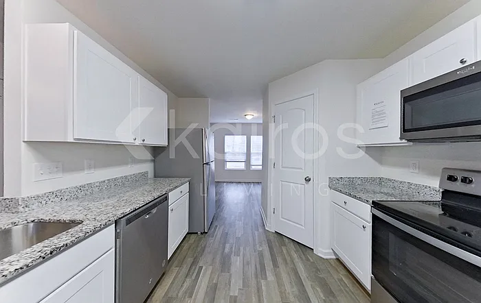 348 Waterfall Rd — Photo 7