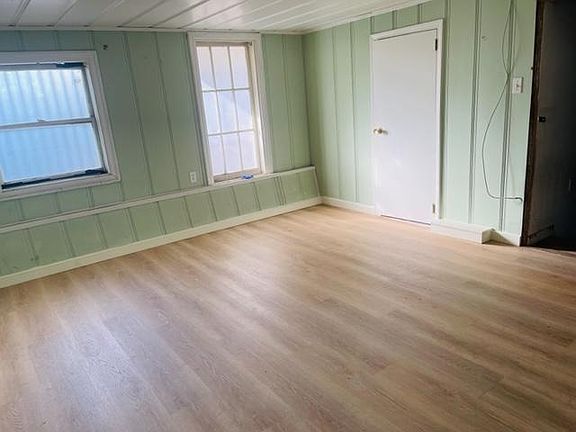 4th image of 1855 27th Ave