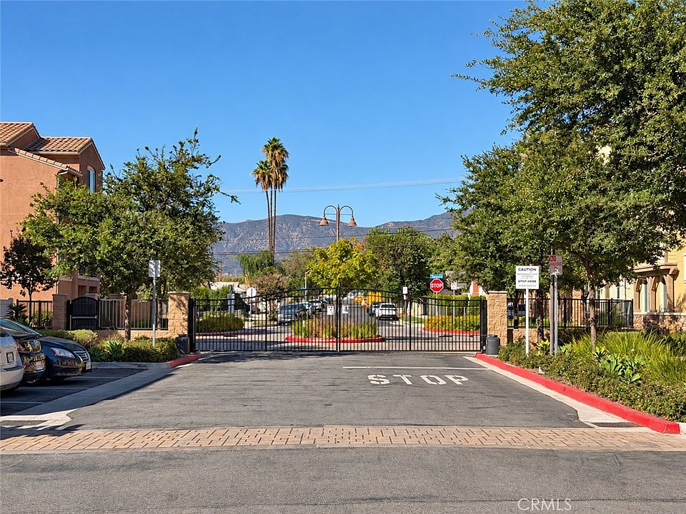 1st image of 726 Banyan Way