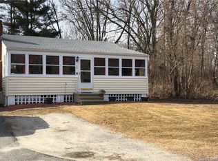 20 Denmore Ln, Old Saybrook, CT 06475