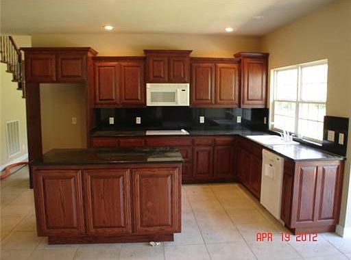 5th image of 636 Whitcliff Dr