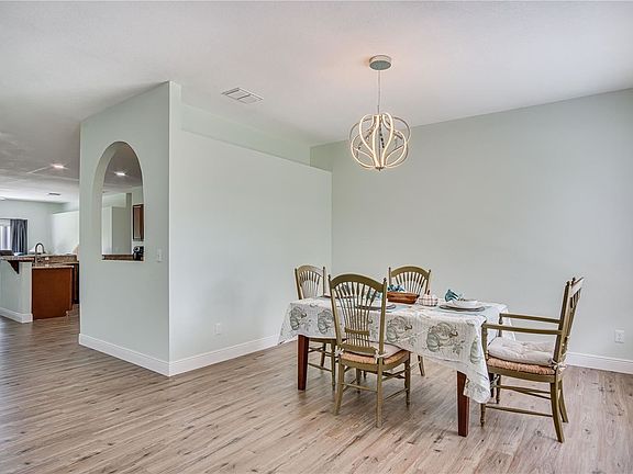 4th image of 2763R Scarborough Dr