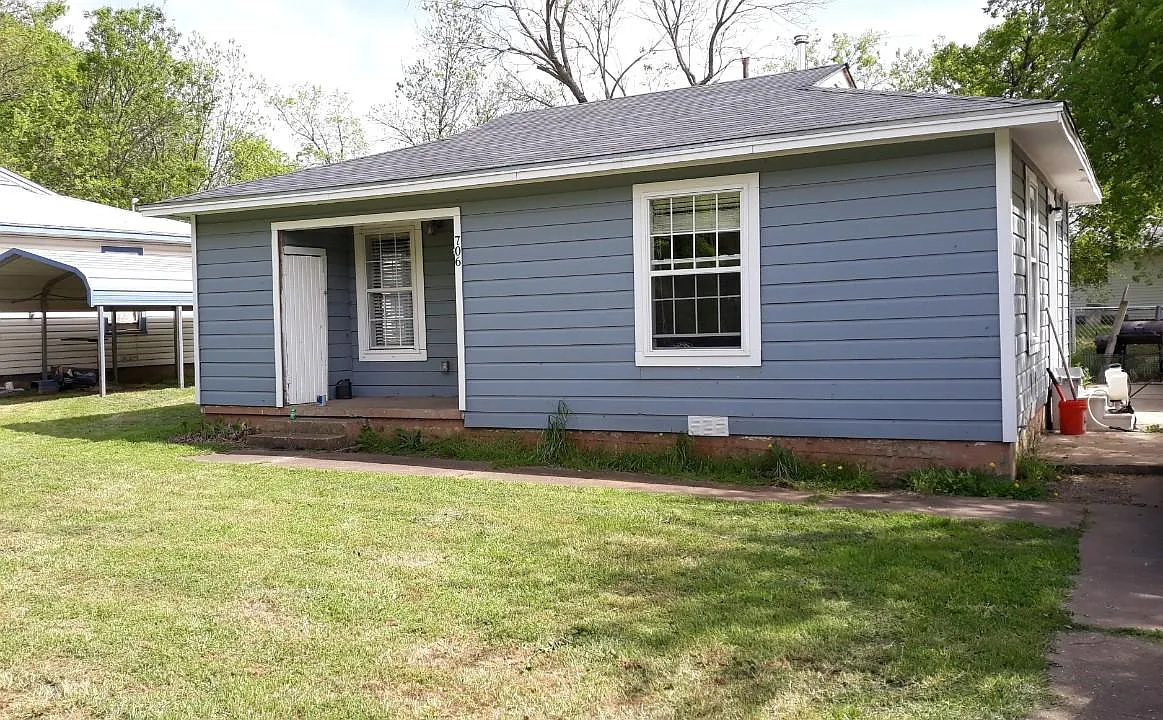 2 bed, 900 sqft, $1,195 — Photo 1