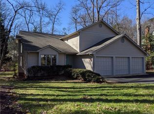 5912 Moss Creek Rd, Midlothian, VA 23112