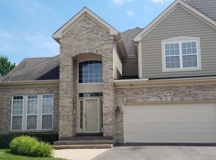 715 Stone Canyon Cir, Inverness, IL 60010