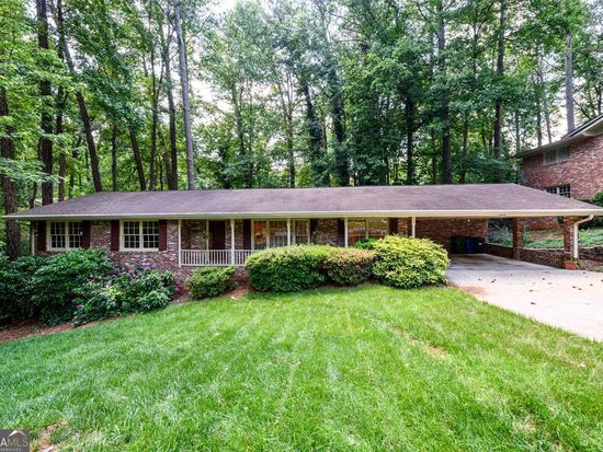 2518 Foster Ridge Ct, Atlanta, GA 30345